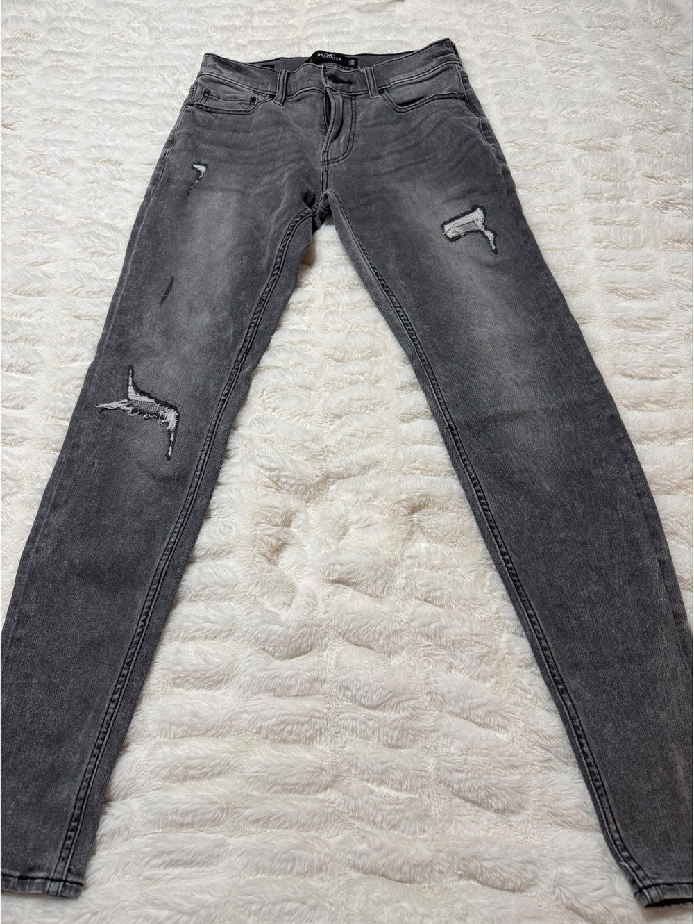 Hollister gray distressed skinny jeans